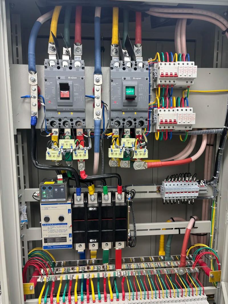 在工地现场 高低压成套设备的一天与行业洞察